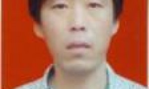 苟辉