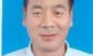 高冠华
