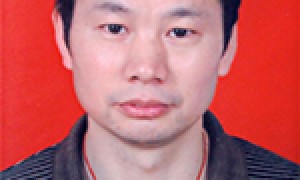 覃成功